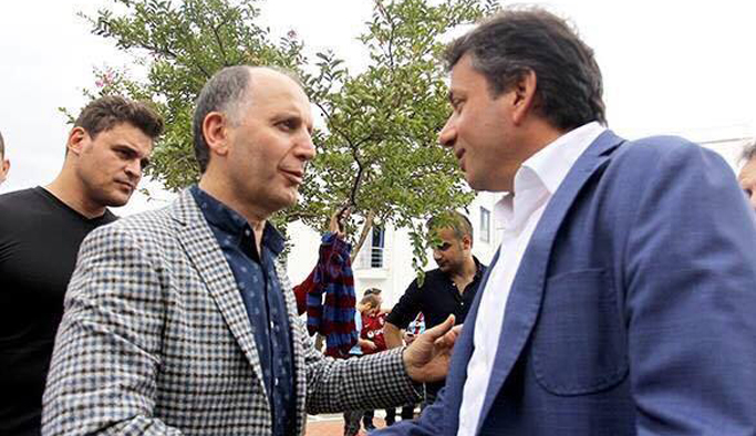 İlk mesaj ondan geldi;