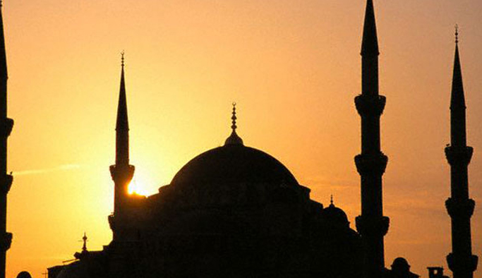 Gece okunan sela tedirginlik yarattı!