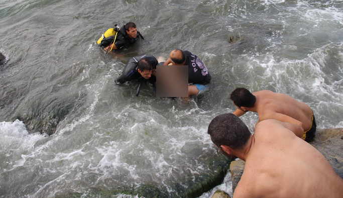 Karadeniz 3 kardeşi aldı 1 kişi ağır yaralı