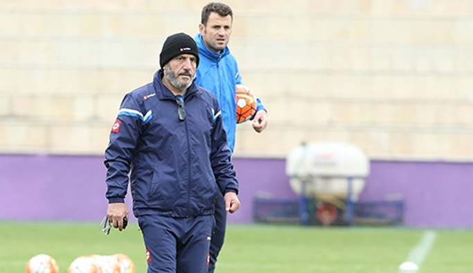 Mustafa Akçay tarih yazıyor