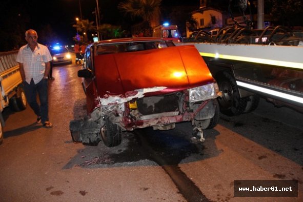 Sarhoş sürücü duran araca çarptı