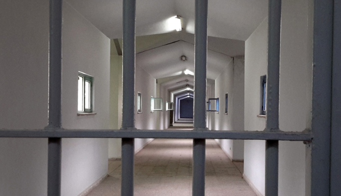 FETÖ'den tutuklanan savcı cezaevinde ölü bulundu