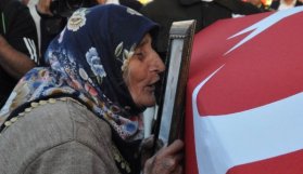 Şehidi böyle uğurladı