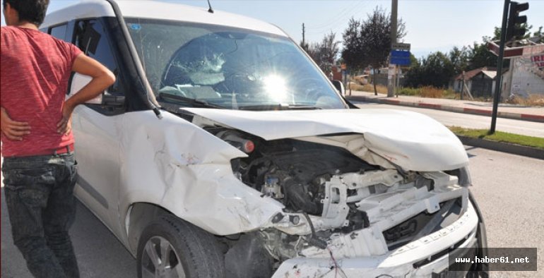 Polis aracı kaza yaptı: 6 yaralı