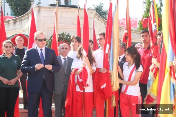 Trabzon Valisi Yücel Yavuz'dan gençlere milli nasihatler