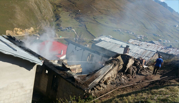 Yaylada yangın: Küle döndü...
