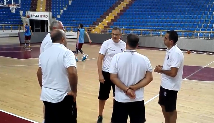 Trabzonspor'un Rus antrenörü takımın başına geçti