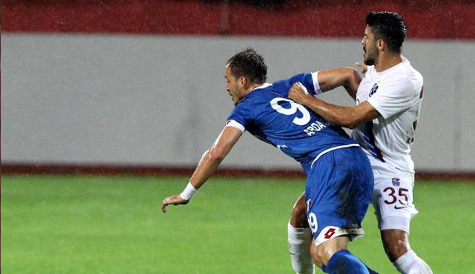 Trabzonspor'da Kart Alarmı: Ersun Yanal'dan Oyunculara Flaş Uyarı