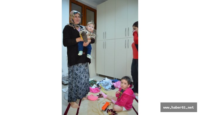 Sel mahsuru babaanneve torunları kurtarıldı