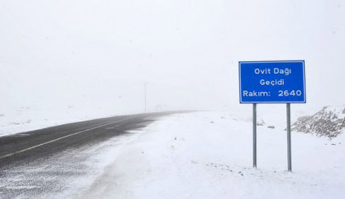 Ovit'i kar kapattı