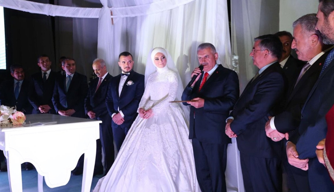 Başbakan evliliğin sırrını açıkladı