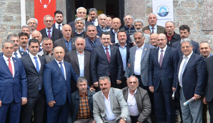 Ortahisar Belediyesi kırtasiye yardımı yaptı