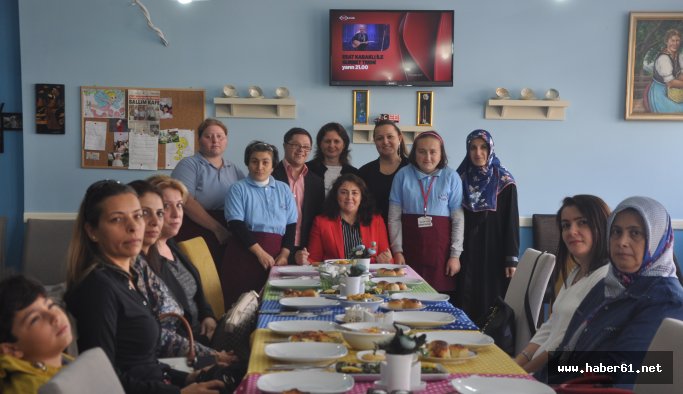 PEKAY'dan polis çocuklarına burs kermesi 