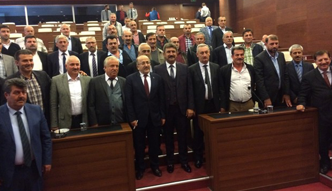 Başkan Gümrükçüoğlu ve şoförler bir araya geldi.