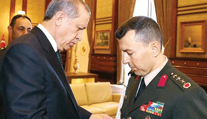 Erdoğan yaverini bakın nasıl test etmiş?