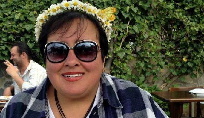 Ünlü sanatçı davalık oldu!