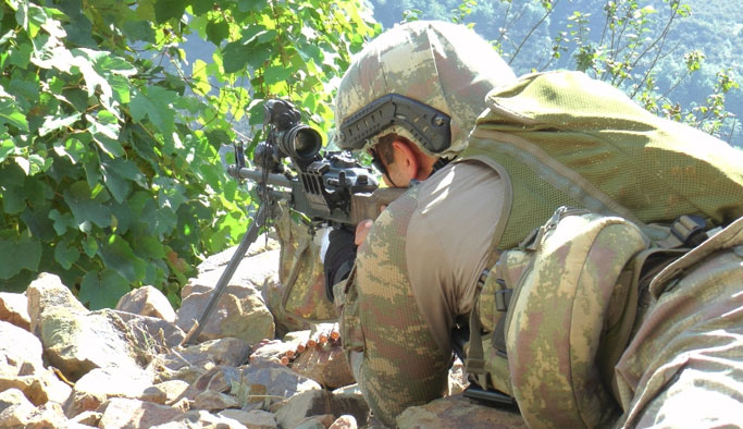 Giresun'da teröristlerle çatışma anı kamerada