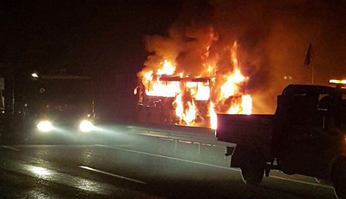 Yolcu otobüsü alev aldı: Yaralılar var