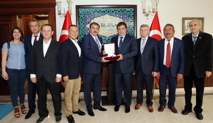 Trabzon'a gelen Araplar'a talip çıktı