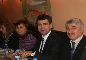 Ak Parti yemekte buluştu