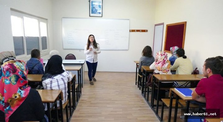 Trabzon'da ücretsiz dershanede eğitime başlandı