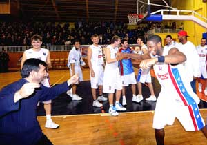 Trabzonspor Telekom'u yendi