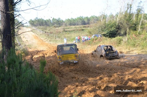 Off-road yarışları nefes kesti