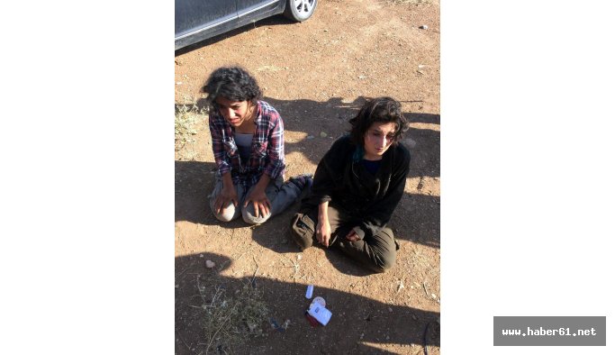 Teröristler gizli bölmede yakalandı