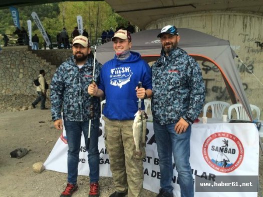 Balıkçılar kıyasıya yarıştı