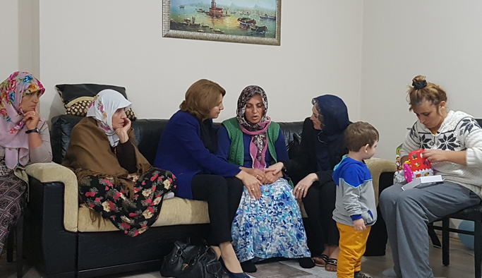 Şengül Yavuz Şehit ailesini ziyaret etti