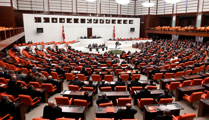 Darbe komisyonu tartışmalı başladı