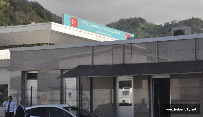 Sarp sınır kapısı sökülüyor