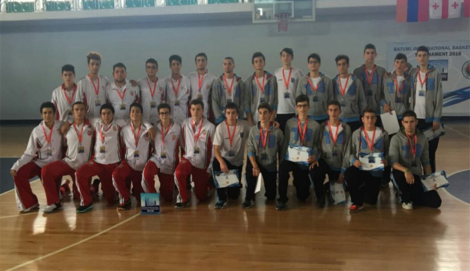 Trabzonspor'un yıldızlarından önemli başarı