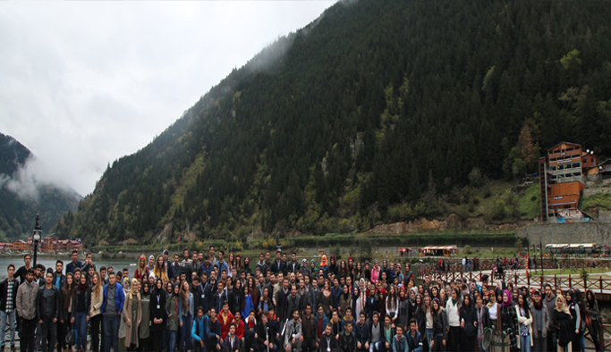 KTÜ 600 öğrenci ile Uzungöl'e çıkarma yaptı