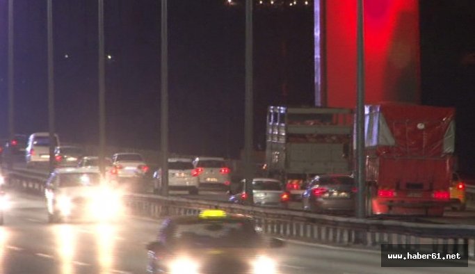 FSM köprüsünde yasaklar böyle çiğneniyor!