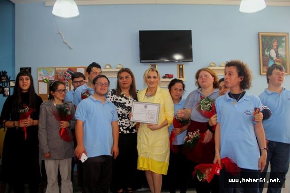 Şengül Yavuz Trabzonlu gönül elçileri ve çocuklarla buluştu