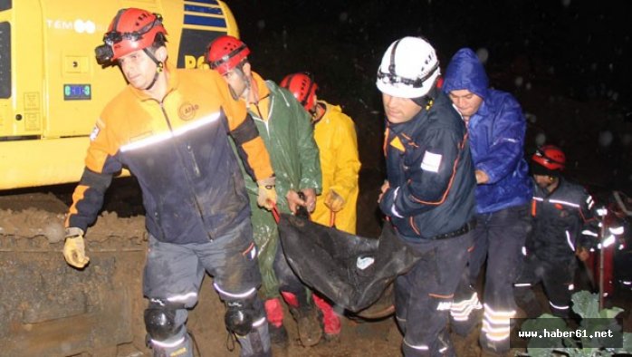 Rize'de heyelan can aldı: 2 Ölü