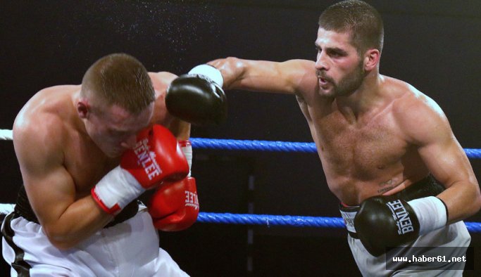 Trabzonlu boksör Avrupada ringi dar ediyor