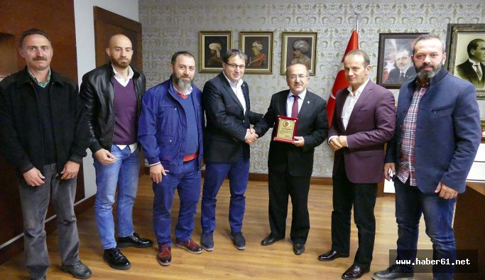 Bahçecikspor'dan Gümrükçüoğlu'na ziyaret