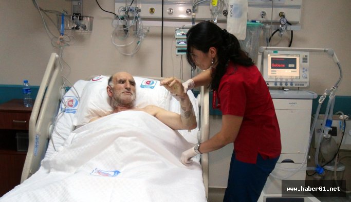 40 kez kalbi durdu, yoğun bakımda türkü söyledi