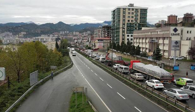 Kaşüstü çileden çıkarıyor