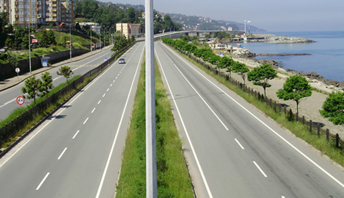 Beşikdüzü - Rize arasında ki bu yola dikkat