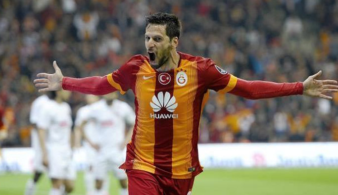 Maça saatler kala Galatasaray'a şok