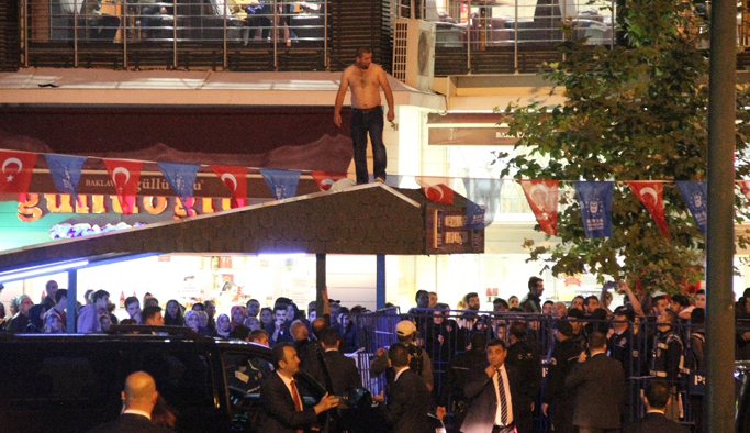 Cumhurbaşkanı Erdoğan’ın valilik ziyareti sırasında hareketli anlar