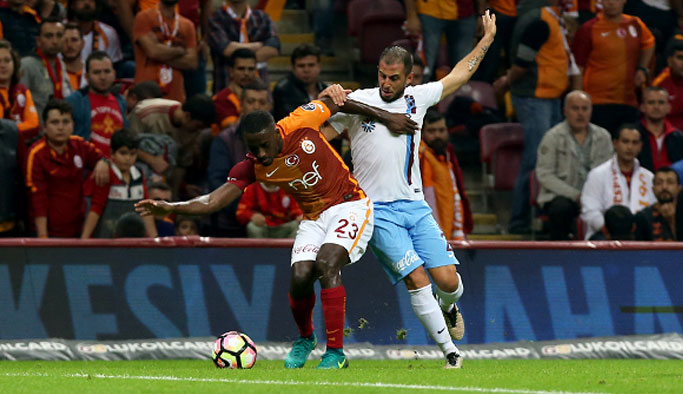 Zeki: Bize geçen yıl 7 kişiyle oley çekiyorlardı!