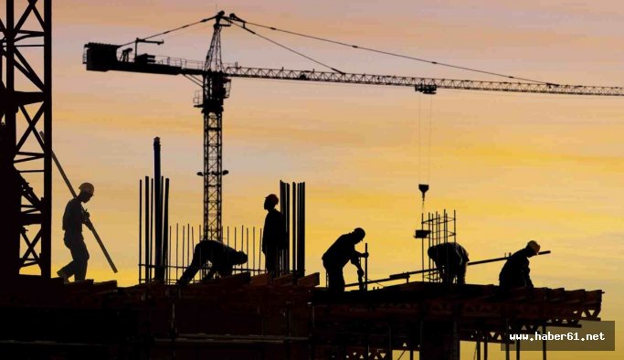 İnşaattan düşen işçi ağır yaralı