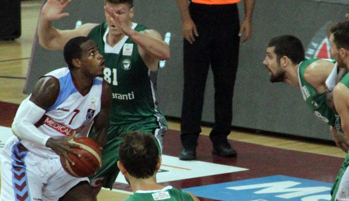 Trabzonspor evinde yenildi! Darüşşafaka Doğuş'u geçemedi