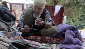 Parkta kalıyor ama serveti var