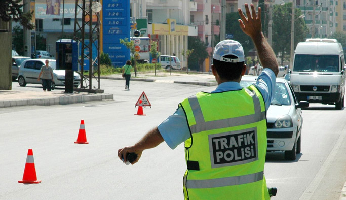 Trabzon'da 15 araç men edildi