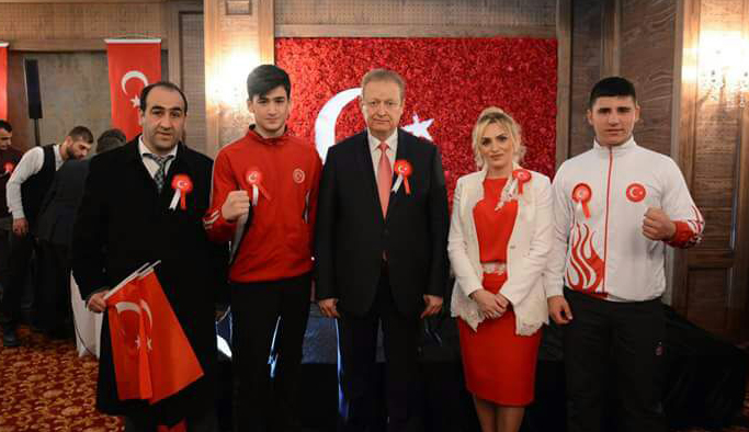 Trabzonlu şampiyonlar cumhuriyet balosuna katıldı